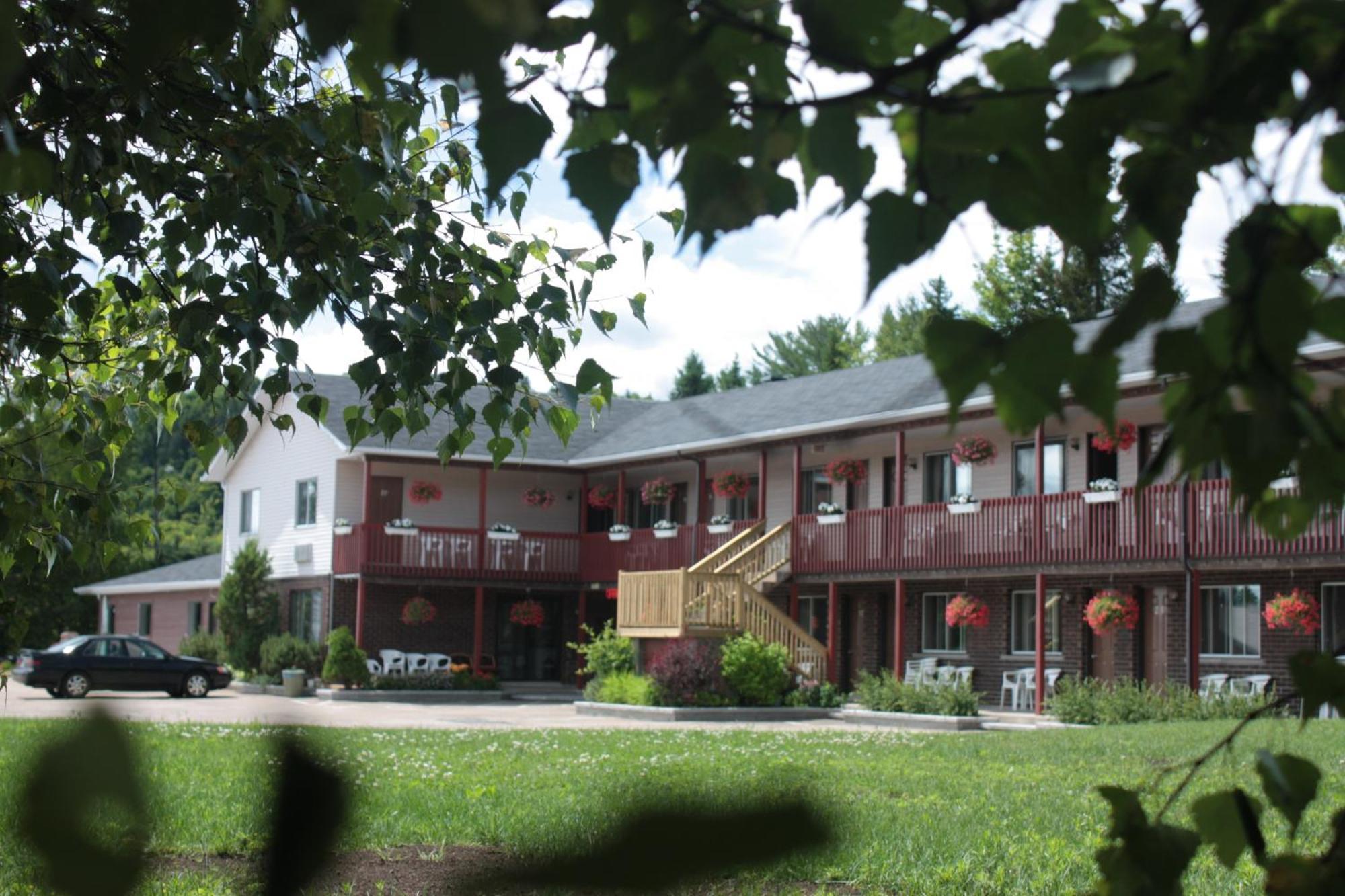 Motel Le Radisson De Val-David Exterior photo